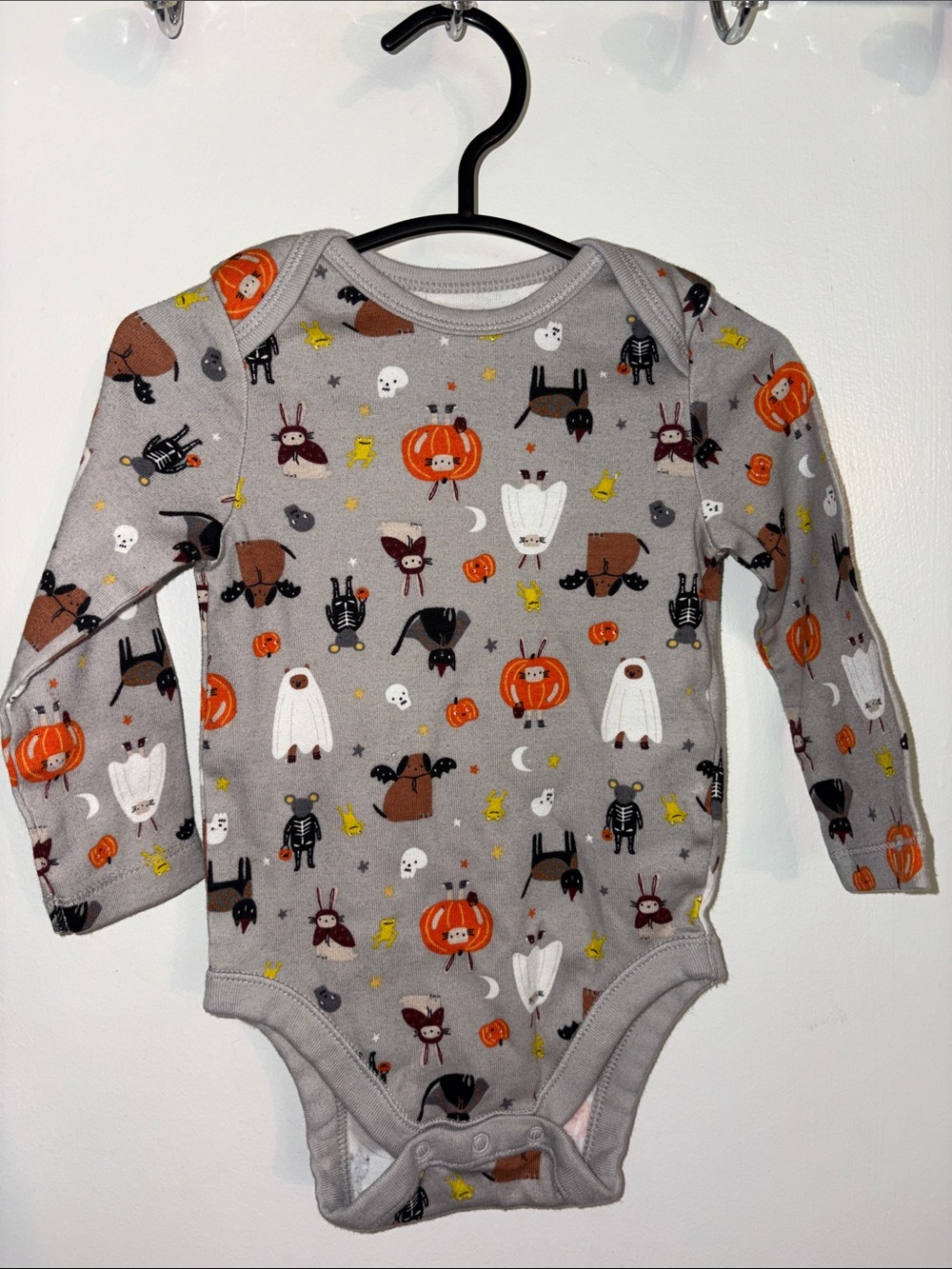 Old Navy Gray Halloween Print Long-Sleeve Bodysuit with Orange and White Accents
